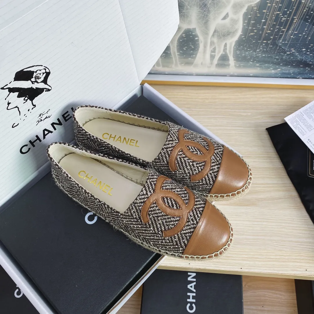 👟👟Ex-factory price 420👟👟 🌈🌈Chanel Chanel✈️2023s spring and summer new fisherman shoes😍😍Taikoo Hui purchased three pairs of original versions for development🐂🐂🤩Original versions are shipped one to one❗️❗️Code number: 34-42 (34 41 42 customized)